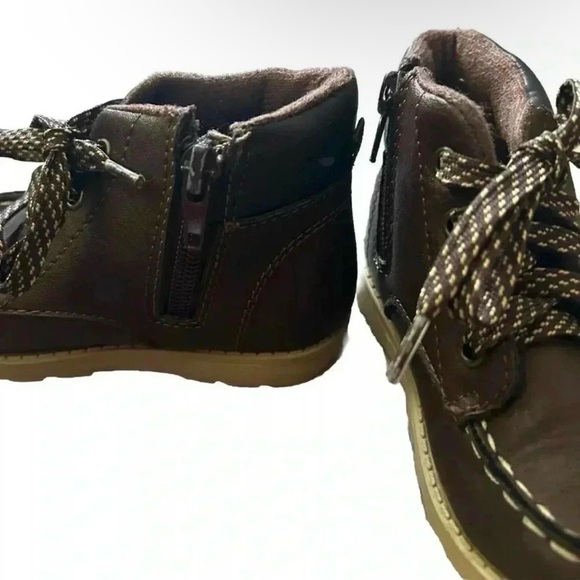 Carter’s Toddler Boy Dress Boot Size 9 - Picture 2 of 3